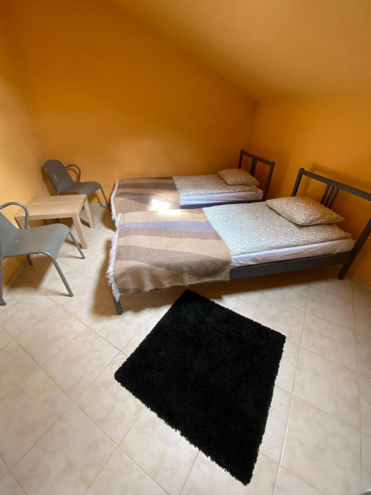 Art Space Hostel *