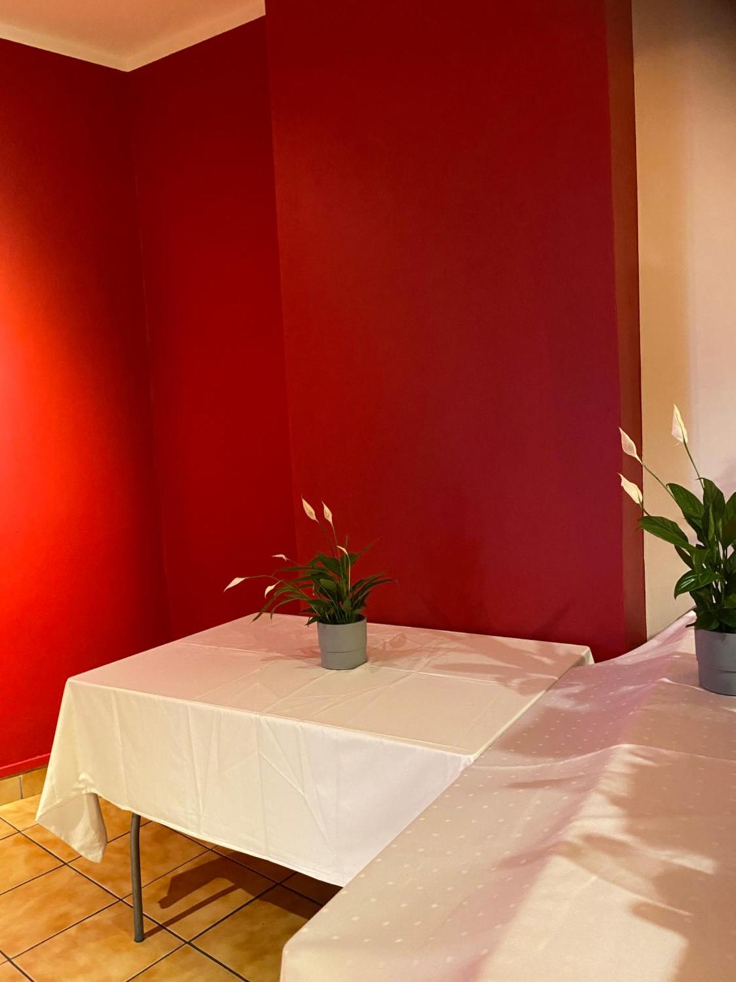 Hostel Art Space